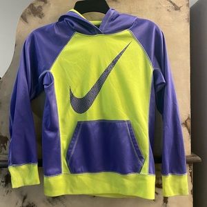 Girls Nike Therma Fit Hoodie
